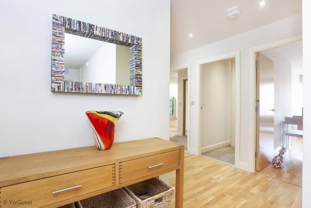 Apartment 12 Popeshead Court York Buitenkant foto