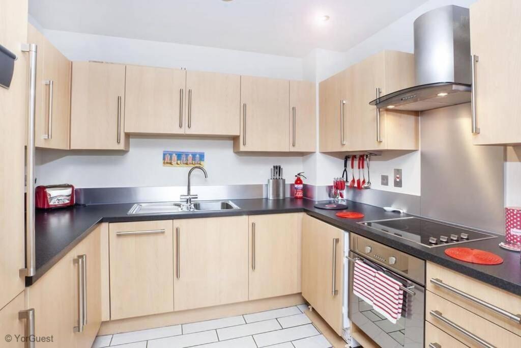 Apartment 12 Popeshead Court York Buitenkant foto